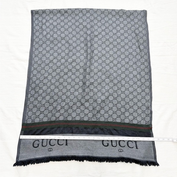 Gucci Patterned Scarf - Picture 8 of 9